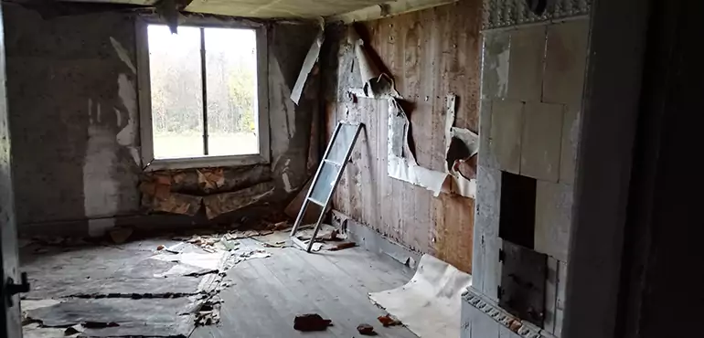 Why Selling a Distressed House Through Traditional Methods Fails in North Las Vegas